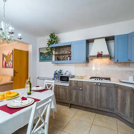 Comfortable And Modern Holiday Ema Apartment Vela Luka